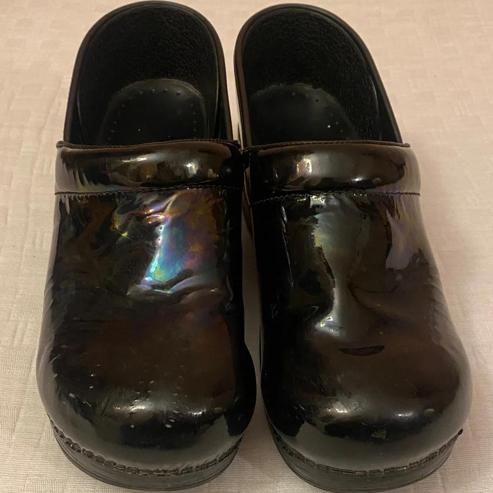 DANSKO Shiny Black Clogs - Picture 3 of 11